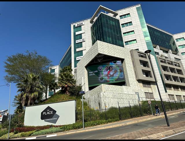 834M² OFFICE TO LET IN SANDTON CENTRAL